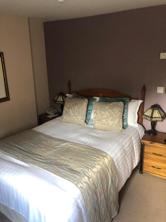 Hotel The 4*