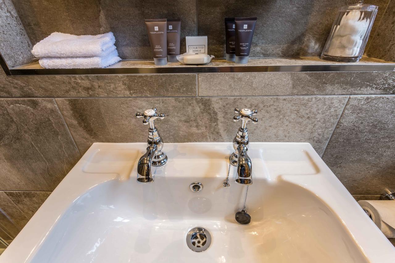Hotel The 4*
